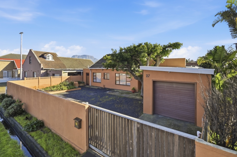 3 Bedroom Property for Sale in Wetton Western Cape
